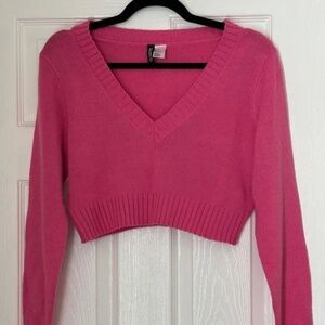H&M DIVIDED Women's Pink Cropped Sweater V Neck Size Medium M  Y2K Grunge